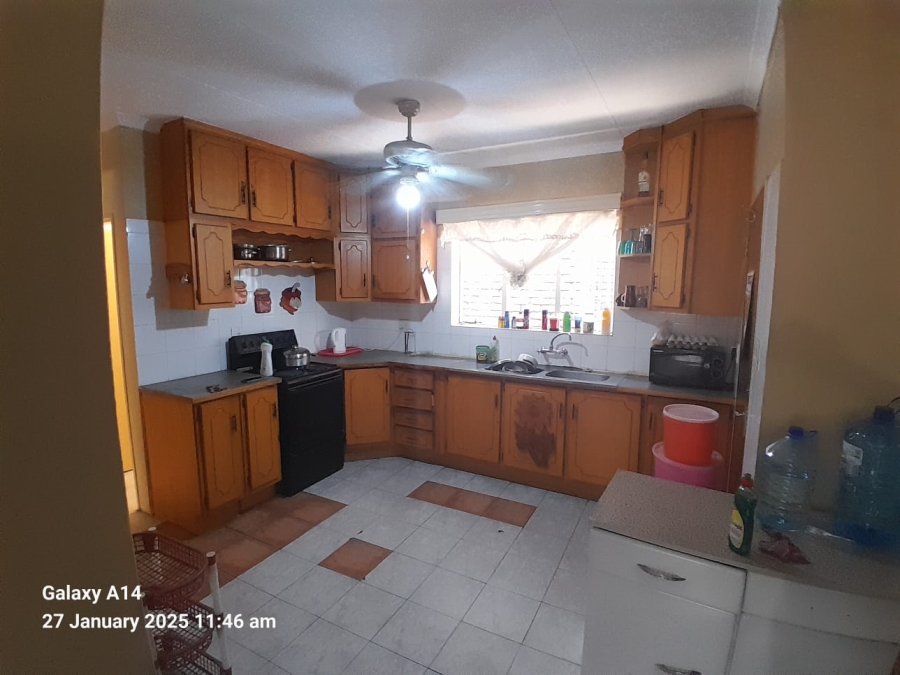 2 Bedroom Property for Sale in Oos Einde North West